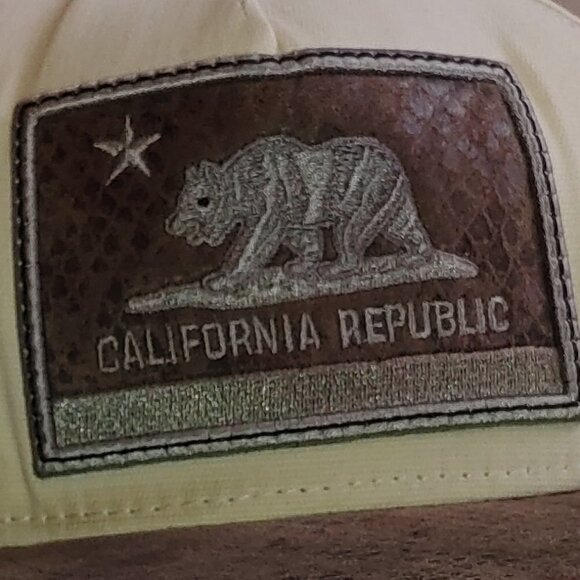 CALIFORNIA REPUBLIC SNAP BACK Ball CAP Cream and Snake Skin - Picture 2 of 12